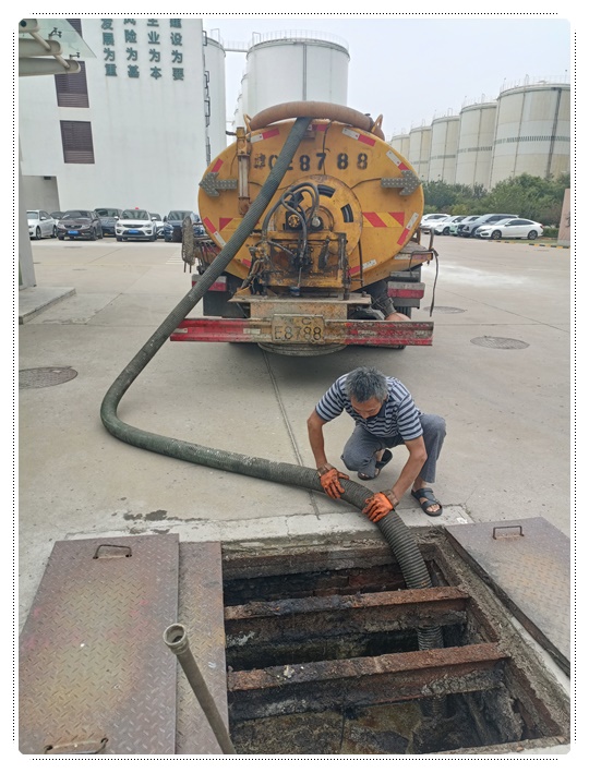 嘉荫隔油池清掏